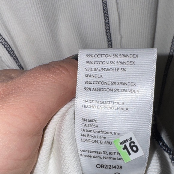 EC Pilcro White tank with navy stitching with Pocket sz M - Picture 8 of 9